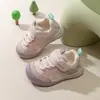 Zapatos para niños JQ Jingqi, de suela blanda, antideslizantes, para niños pequeños que están aprendiendo a caminar, estilo primavera/otoño, unisex, con correas de velcro, transpirables, ligeros, casuales y deportivos