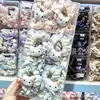 Venta Caliente Nuevo Lindo Pequeño Fresa KT Gato Muñeco de Peluche Niños Pequeño Anillo para el Cabello Cuadros Encaje Dibujos Animados Lazo para el Cabello Cuerda para la Cabeza