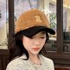 Boné de Baseball Plush Quente da Moda para Mulheres no Outono e Inverno, Versátil Estilo de Rua Fashionável Boné Bico de Pato, Chapéu Trendy Ins
