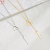 Joyería Transfronteriza de Acero de Titanio, Moderna y Versátil, Sencilla, Moderna y Personalizada Cadena para Clavícula con Borla de Combinación de Triángulo y Barra para Mujer