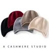 Gorro de punto minimalista estilo francés, versátil, con borde enrollado, 100% cachemira pura, unisex, cálido y resistente al frío, gorro que cubre las orejas