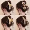Pinzas para el pelo grandes de otoño e invierno para mujeres con cabello grueso, con un lujoso diseño de felpa, adecuadas para la parte trasera de la cabeza, accesorios para el cabello estilo pinza de tiburón