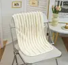 Toalha de Banho Espessa de Veludo Coral Candy Bar Atacado Doméstica Macia Absorvente Grande Toalha de Casal Atacado Entrega