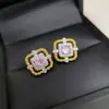 Brincos Stud Versa Estilo Francês Luxo Leve Retrô Diamante Verde para Mulheres, Banhado a 18K Micro-Incrustado Versátil para o Dia a Dia Brincos Mais Vendidos