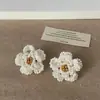 Jardim da Noite de Meio Verão! Brincos de Camélia com Pérolas Creme para Mulheres, Brincos de Presilha Tecidos de Alta Qualidade Sem Furos na Orelha