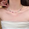 Collar de plata con forma de bombilla rota, color caramelo de dopamina, diseño de nicho femenino, cadena de clavícula con sentido, accesorios de cuentas de estilo dulce.