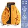 Conjunto de Dos Piezas al por Mayor para Hombre y Mujer 2026 Nuevo Impermeable Tres en Uno para Exteriores de Invierno con Forro de Plumas