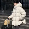 Abrigo acolchado de algodón y plumón de invierno 2026 para mujer, de longitud media, estilo nuevo, con capucha, corte holgado, chaqueta de algodón engrosada