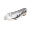 Versión de Piel de Vaca del Mismo Estilo que Frida Girl~Zapatos de Ballet de Cuero Exquisitos con Perlas, Punta Cuadrada, Moño y Escote Bajo