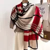 Novo Item Quente Lenço de Algodão e Linho Colorido para Mulheres, Fino Versátil para Primavera e Outono, Protetor Solar, Xale Longo, Lenço de Pescoço, Atacado