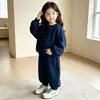 Traje Infantil Liso Primavera e Outono Moda Estilosa para Meninas Roupa Pai-Filho Conjunto Esportivo Duas Peças para Bebês e Crianças Pequenas Tendência