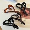 Elegante Matte Black Love Grab Clip Feminino High-end Sense Back Head Hairpin 2024 Novo High-end Shark Clip Headwear