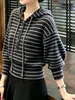 Suéter de punto con capucha a rayas para mujer, colección de otoño, elegante y versátil, efecto adelgazante, estilo jersey, corte casual y holgado