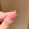 Artesanía Chapada en Oro de 24 Quilates, Popular en Xiaohongshu, Anillo Nudo de Bambú con Diamantes, Simbolizando Crecimiento Continuo y Buena Suerte, Diseño Minimalista