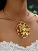 Gargantilla de Metal con Flor Original Nueva Transfronteriza Europea y Americana, Collar Floral Geométrico Exagerado, Fabricante Venta al por Mayor de Comercio Exterior