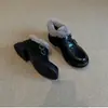 Versão em Pele de Ovelha ~ Fivela de Cinto Estilo Britânico Sapatos Peludos de Solado Grosso para Mulheres, Versátil Bico Redondo Retrô Quente de Inverno Novos Sapatos de Couro