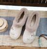 Sapatos de algodão salto baixo feminino bico redondo sapatos bordados étnicos moda pantufas quentes de lã e algodão
