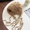 Chapéu de pescador de tricô de pelo de coelho real branco para mulheres, novo chapéu de lã quente com pompom e proteção para as orelhas de pelúcia para o inverno 2025