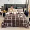 Manta Raschel Engrosada Manta Cálida de Invierno Manta Nube Manta de Terciopelo Doble Cara Colcha Manta de Regalo de Boda Venta al por Mayor