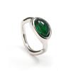 Anillo de la suerte irregular de estilo INS para mujer, con circonitas ligeras, de lujo, combinable con todo, de acero de titanio y oro de 18 quilates.