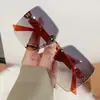 Gafas de sol degradado bicolor sin montura nuevas 2025 gafas de sol para conducir para mujer tendencia de moda gafas de sol de moda para redes sociales