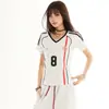 Camiseta de Manga Corta para Mujer con Diseño Infantil de Rayas Naranja y Bloques de Color, Cuello en V, Corte Ajustado, Top para Mujer Elegante y Versátil.