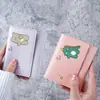 2025 Nuevo Lindo Dibujo Animado Billetera Pequeña Estilo Corto para Mujer 70% de Descuento Broche de Presión Apilado Portamonedas de Gran Capacidad Edición Estudiante Portatarjetas