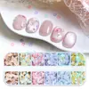 Caixa com 12 Compartimentos de Lantejoulas Coloridas Misturadas para Nail Art Japonesa e Coreana, Florzinhas de Cor Clara, Glitter Colorido em Formato de Flor, Acessórios para Unhas Transfronteiriços
