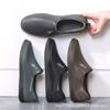 Zapatos Impermeables para Hombre de Primavera y Otoño Moda Exterior Zapatos para Vadear Cocina Zapatos de Goma Antideslizantes Zapatos de Agua para Hombre Zapatos Planos de Lluvia Zapatos de Contraste
