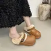 Chinelos Fechados Populares da Moda para Mulheres Outono e Inverno 2025 Nova Moda Versátil Pelúcia Quente Chinelos Fechados para Mulheres