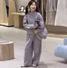 Conjunto para Meninas 2026 Novo Estiloso da Moda Estilo Outono/Inverno Infantil Moletom com Capuz Colete de Algodão Calça de Moletom Crianças Médias e Grandes Conjunto de Três Peças