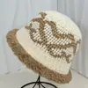 Chapéu Feminino Outono e Inverno Nova Cor Combinada Tricô Babado Chapéu de Bacia Feminino Protetor de Orelha Moda Coração Simples Chapéu de Pescador Tendência