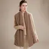Outono de 2026 Novo Estilo Coreano Trama Vazada com Franjas Cachecol Multifuncional Feminino Aquecedor de Pescoço Tricotado 100% Caxemira para Exterior