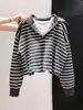 Suéter de punto a rayas retro de dos piezas simuladas de manga larga para mujer, nueva sudadera chaqueta de otoño estilo coreano holgada ajustada A753
