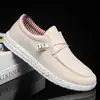 Respirável Malha Confortável Sapatos Masculinos 2023 Novo Verão Casual Color-Block Tênis Simples e Elegante Cano Baixo Aumenta a Altura