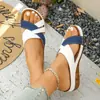 Novedad de Verano Moda Transfronteriza Zapatos de Mujer, Chanclas de Bloques de Color Talla Grande 2026, Sandalias Ligeras Casuales con Contraste de Color y Suela Gruesa