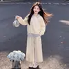 Moletom fino de manga comprida estilo coreano para crianças mais velhas, casual para primavera e outono de meninas, único, modelagem solta, conjunto moderno de duas peças com calça comprida