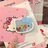 Soporte de Cámara de Dibujos Animados Funda para Teléfono Hello Kitty con Gatito Dulce en el Lado para Disparo Manual y Pegatinas de Dibujos Animados