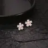 Hebilla para Auriculares de Flor de Cerezo Rosa con Forma de Corazón, Hebilla para Oreja de Auriculares Bluetooth Inalámbricos, Hebilla Desmontable con Diamante, Accesorios de Moda Decorativos