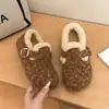 Zapatos de algodón retro blancos gruesos que aumentan la altura nieve nuevos de invierno suela gruesa 2026 piel zapatos casuales mujer añadir terciopelo cálido