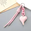 Ins Moda Estilo Nuevo Cuerda de Cuero Trenzada Colgante de Corazón Llavero de Coche Colgante Adornos Colgantes Antiperdida Cadena Colgante para Bolsa para Mujeres