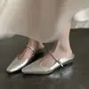 Sandálias únicas que aumentam a altura ~ fáceis de calçar com corte baixo, feitas de couro bovino de alta qualidade, salto plataforma estiloso de 4 cm, feitas à mão com sola macia para conforto