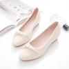 Sapatos Femininos de Salto Plataforma 2026 Nova Coleção Primavera e Outono Solado Macio Couro Macio Sapatos de Mãe Verão Boca Rasa Versátil Aumentador de Altura Mocassins