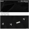 Camiseta Negra de Manga Corta con Decoración de Estrella Metálica y Puño Desgastado, Sencilla para Hombre Estilo High-Street