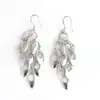 Dz Pendientes de gancho con borla estilo europeo y americano, cola de pavo real, para mujer, aretes exagerados de personalidad de nicho calados, aretes de lujo ligero de alta gama de moda