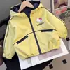 Casaco Infantil Outono Inverno 2026 Novo Estilo Bebê Com Veludo Extra Jaqueta de Esqui Quente Para Menina Estiloso Estilo de Rua Corta-vento