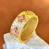 Moda de Luxo Europeia e Americana Pulseira Flor de Trevo de Quatro Folhas Escovada Francesa Flor de Quatro Pétalas com Diamante Brilhante Concha Branca Natural Ágata