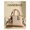 Nova Bolsa Color Block Texturizada, Bolsa Transversal de Luxo, Grande Capacidade com Lenço de Seda, Bolsa de Ombro, Bolsa Feminina com Blocos Texturizados