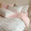 Juego de cuatro piezas de terciopelo de leche bordado tridimensional de alta densidad para invierno, grado A, más un juego de tres piezas de franela espesa y cálida.