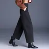 Calças de perna larga com corte curvo, elegantes e minimalistas, para mulheres, nova coleção outono/inverno 2026, cintura alta, afina a silhueta, comprimento cropped, com caimento fluido e modelagem relaxada e casual.